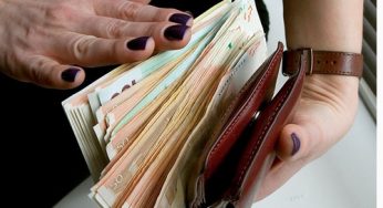 Денежку правильно храним в кошельке, и её становится больше
