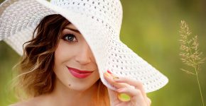 Больше всех любовно-интимных секретов у лучших представителей женских Знаков Зодиака - Тельцов, Близнецов, Овнов и Раков