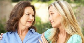 «Я так рада, что ты была моей мамой»: письмо приемной матери, которой уже нет в живых