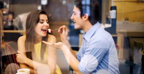 Romantic dating in a cafe