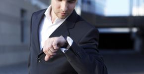 Какое женское отношение ждет нормального мужчину, после тесных отношений с мужчиной мудаком