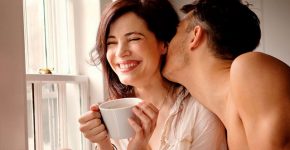 15 мужских  секс-поступков попадающих точно в женскую цель