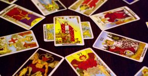 Какая Таро Карта дня сегодня в «Никонов День» 24 декабря от Знаков Зодиака отгоняет нечистую силу, вихрем унося все плохое