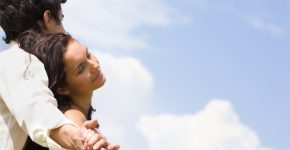 Ждите человека, который заставит вас почувствовать, как у вас растут крылья