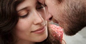 Вот как сильные мужчины ведут себя с женщинами