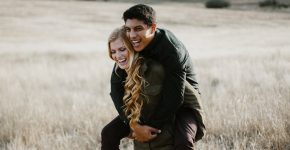 12 женских поступков, которые заставляют мужчину чувствовать себя мужественным