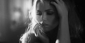 Она может быть самой понимающей, но потеряв веру в тебя, она уйдет .